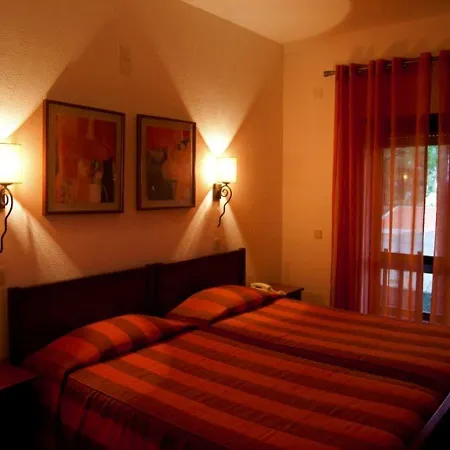 Pinho 2* 상페드루 지 모엘